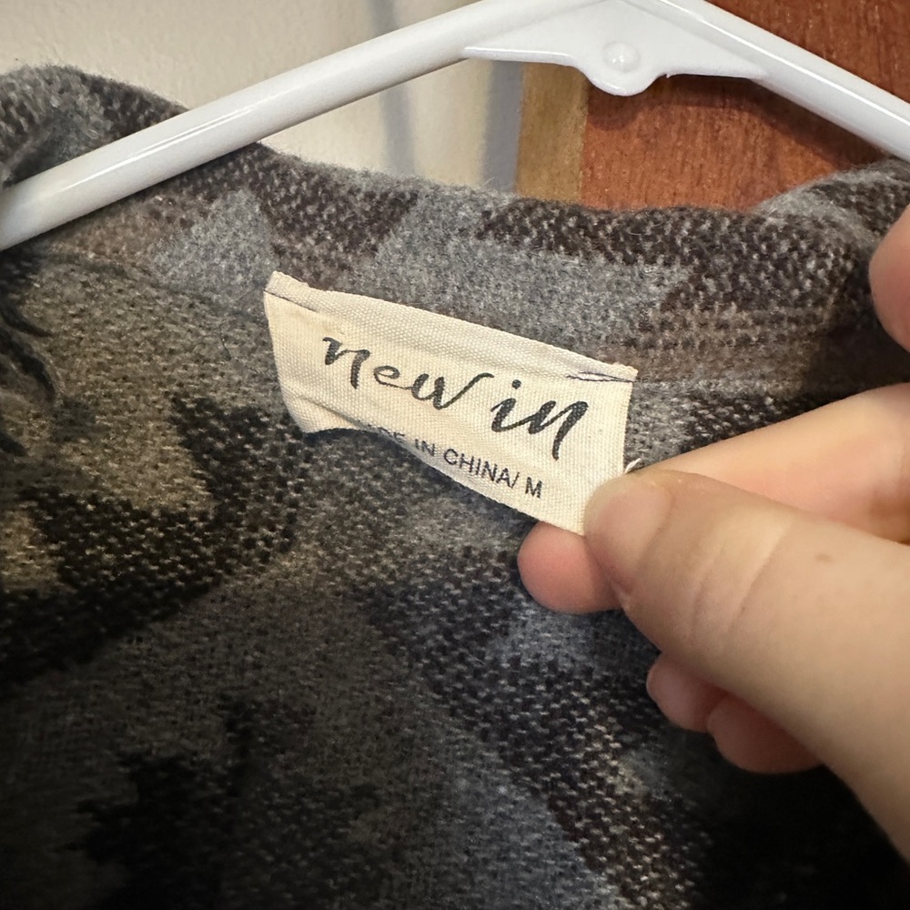 Geometric Patterned Jacket - Picture 2 of 2